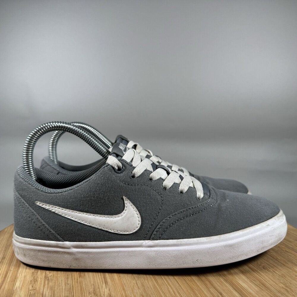 Nike SB Check Solarsoft Womens Size 7 Gray White Athletic Running Shoes Sneakers